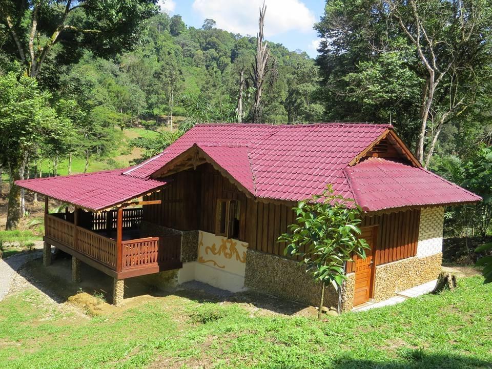 Batu Kapal Jungle Houses Hotel Berastagi Exterior photo